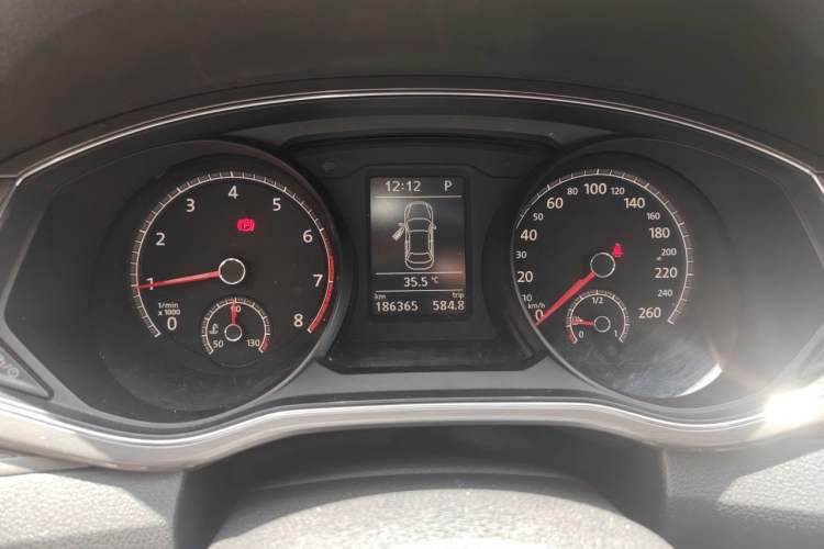 Used Volkswagen Passat 2016 280TSI DSG Prestige Edition Odometer Close Up