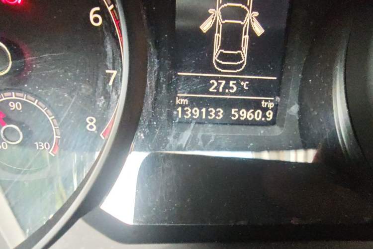 Used Volkswagen Passat 2016 280TSI DSG Prestige Edition Odometer Close Up