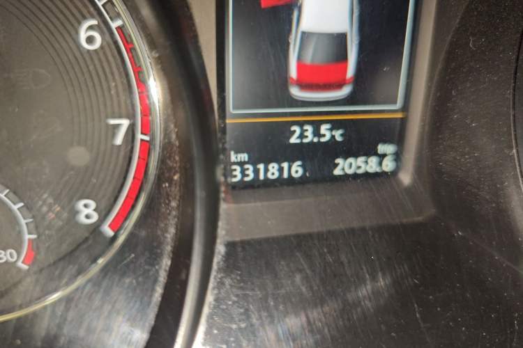 Used Volkswagen Passat 2016 330TSI DSG Prestige Edition Odometer Close Up