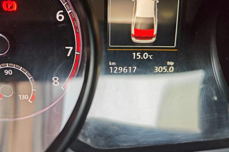Used Volkswagen Passat 2016 330TSI DSG Prestige Edition Odometer Close Up