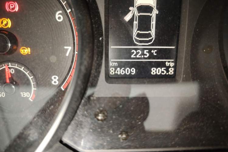 Used Volkswagen Passat 2016 330TSI DSG Luxury Edition Odometer Close Up