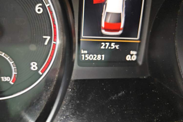 Used Volkswagen Passat 2016 330TSI DSG Prestige Edition Odometer Close Up