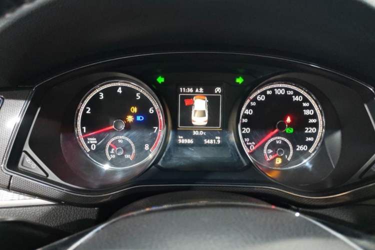 Used Volkswagen Passat 2016 330TSI DSG Prestige Edition Odometer Close Up