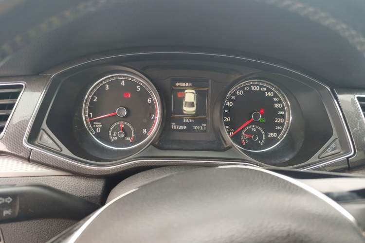 Used Volkswagen Passat 2016 330TSI DSG Prestige Edition Odometer Close Up