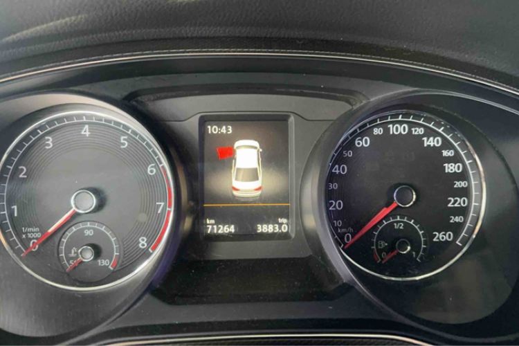 Used Volkswagen Passat 2016 330TSI DSG Prestige Edition Odometer Close Up