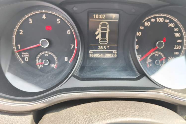 Used Volkswagen Passat 2016 280TSI DSG Prestige Edition Odometer Close Up