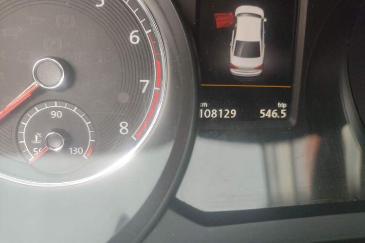 Used Volkswagen Passat 2016 330TSI DSG Prestige Edition Odometer Close Up