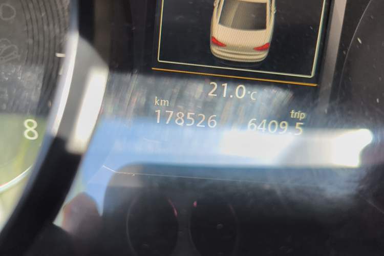 Used Volkswagen Passat 2016 330TSI DSG Prestige Edition Odometer Close Up