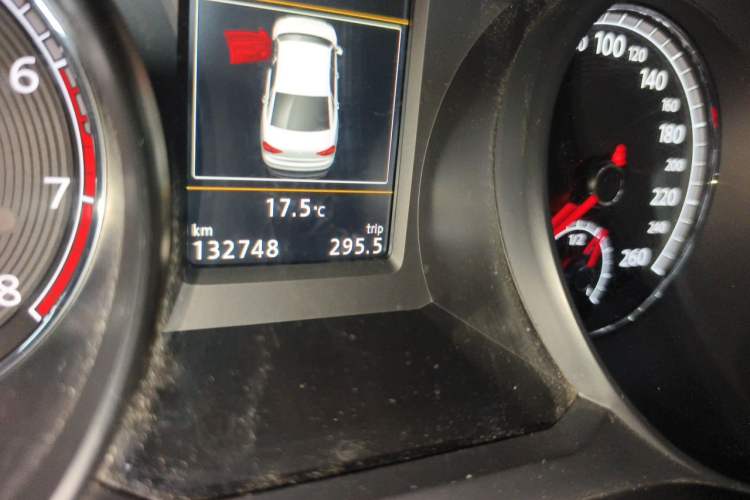 Used Volkswagen Passat 2016 380TSI DSG Prestige Edition Odometer Close Up