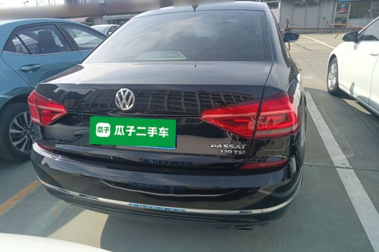Used Volkswagen Passat 2016 330TSI DSG Luxury Edition Rear