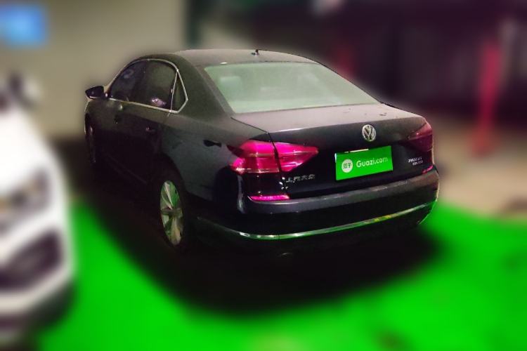 Used Volkswagen Passat 2016 330TSI DSG Luxury Edition Rear Left 45 Deg