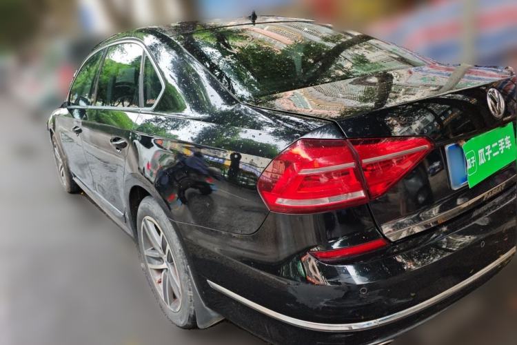 Used Volkswagen Passat 2016 330TSI DSG Luxury Edition Rear Left 45 Deg