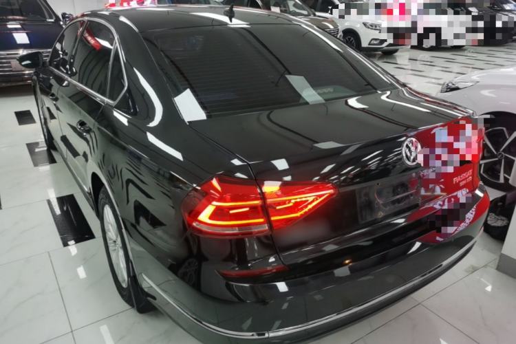 Used Volkswagen Passat 2016 330TSI DSG Luxury Edition Rear Left 45 Deg