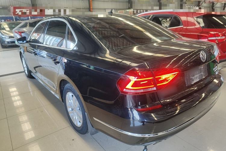 Used Volkswagen Passat 2016 330TSI DSG Luxury Edition Rear Left 45 Deg