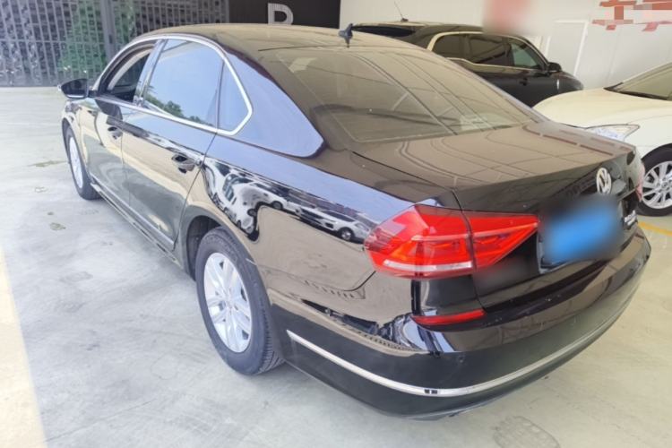 Used Volkswagen Passat 2016 330TSI DSG Luxury Edition Rear Left 45 Deg