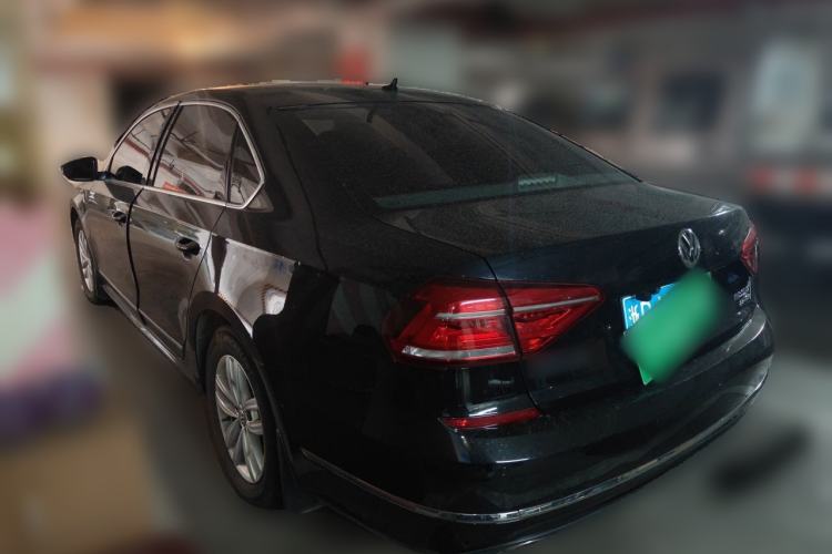 Used Volkswagen Passat 2016 330TSI DSG Luxury Edition Rear Left 45 Deg