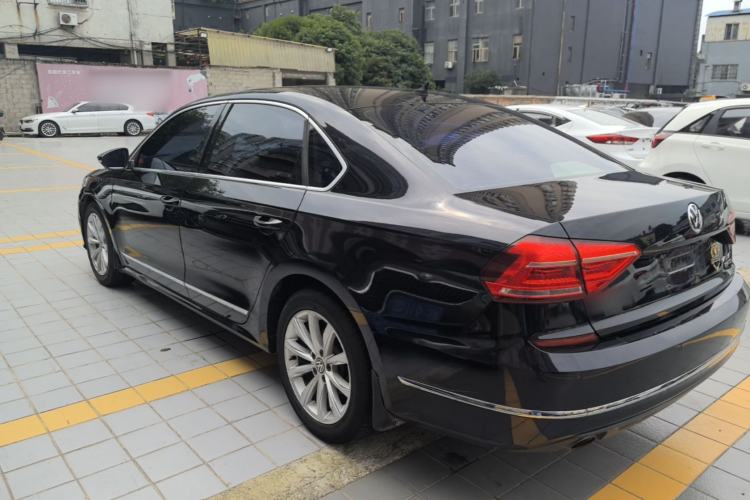 Used Volkswagen Passat 2016 330TSI DSG Luxury Edition Rear Left 45 Deg
