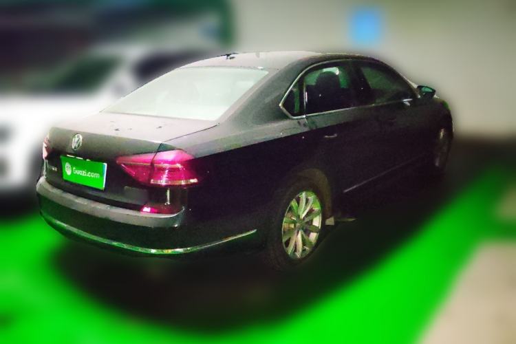 Used Volkswagen Passat 2016 330TSI DSG Luxury Edition Rear Right 45 Deg