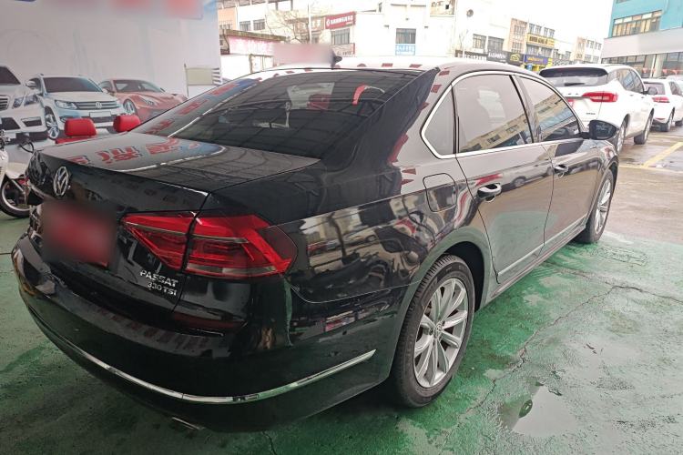 Used Volkswagen Passat 2016 330TSI DSG Luxury Edition Rear Right 45 Deg