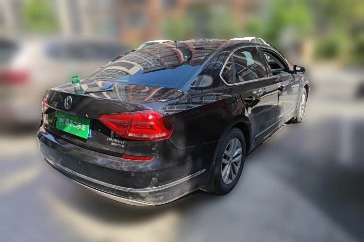 Used Volkswagen Passat 2016 280TSI Manual Luxury Edition Rear Right 45 Deg