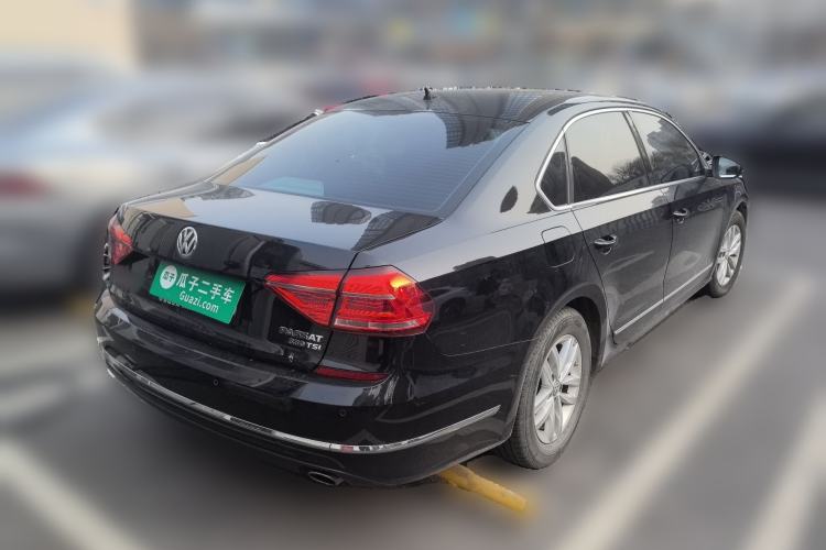 Used Volkswagen Passat 2016 330TSI DSG Luxury Edition Rear Right 45 Deg