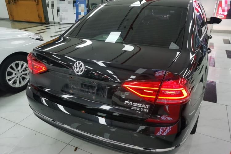 Used Volkswagen Passat 2016 330TSI DSG Luxury Edition Rear Right 45 Deg
