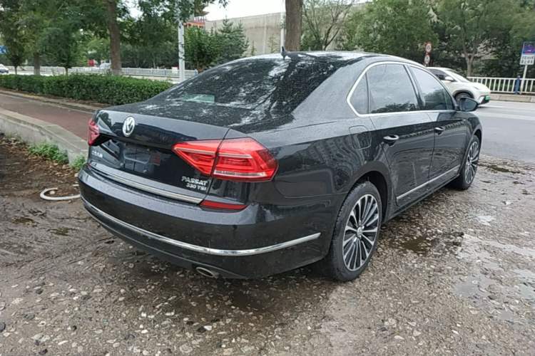 Used Volkswagen Passat 2016 330TSI DSG Prestige Edition Rear Right 45 Deg