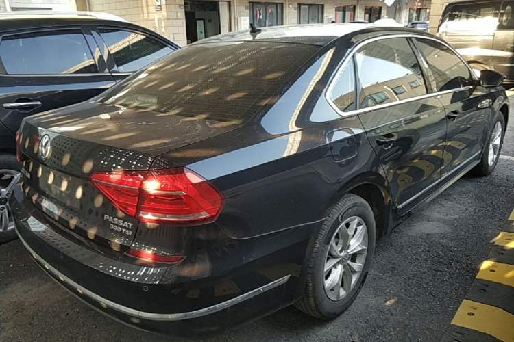 Used Volkswagen Passat 2016 1.8T Government Procurement Version (CEA Engine + 6AT) Rear Right 45 Deg