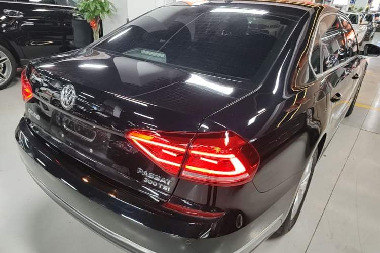 Used Volkswagen Passat 2016 1.8T Government Procurement Version (CEA Engine + 6AT) Rear Right 45 Deg