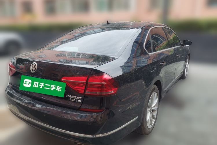 Used Volkswagen Passat 2016 330TSI DSG Luxury Edition Rear Right 45 Deg