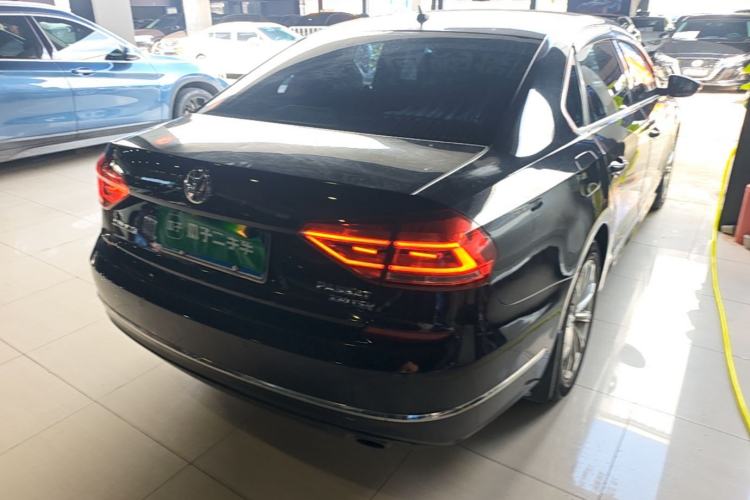 Used Volkswagen Passat 2016 330TSI DSG Luxury Edition Rear Right 45 Deg