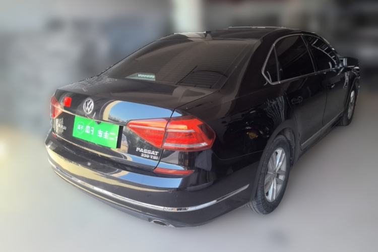 Used Volkswagen Passat 2016 330TSI DSG Luxury Edition Rear Right 45 Deg