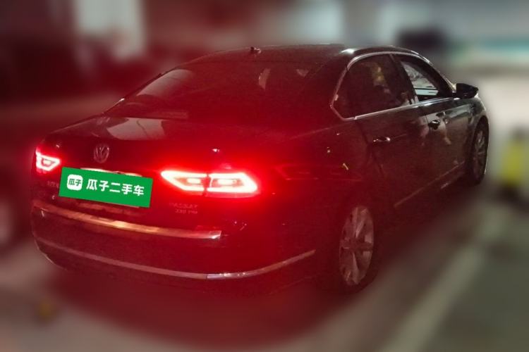 Used Volkswagen Passat 2016 330TSI DSG Luxury Edition Rear Right 45 Deg