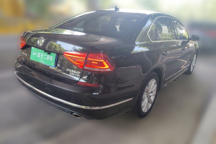 Used Volkswagen Passat 2016 330TSI DSG Luxury Edition Rear Right 45 Deg
