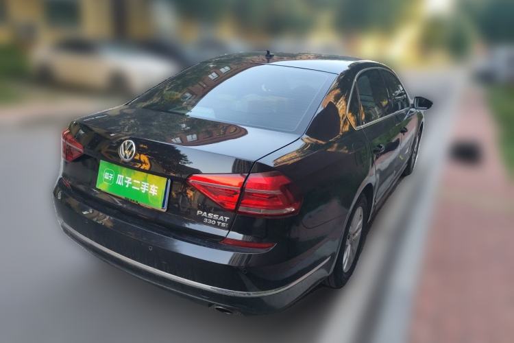Used Volkswagen Passat 2016 330TSI DSG Luxury Edition Rear Right 45 Deg