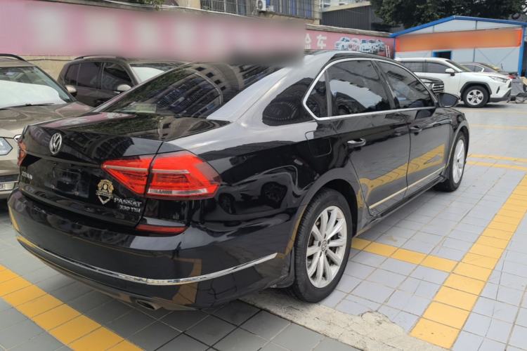 Used Volkswagen Passat 2016 330TSI DSG Luxury Edition Rear Right 45 Deg