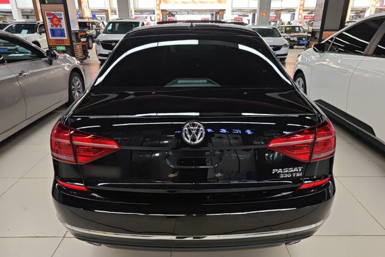 Used Volkswagen Passat 2016 330TSI DSG Luxury Edition Rear