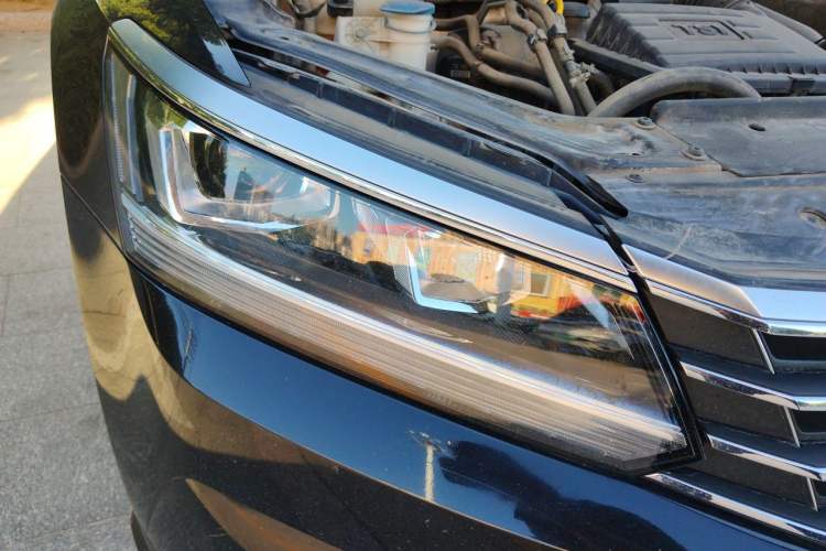 Used Volkswagen Passat 2016 280TSI DSG Prestige Edition Right Front Headlight