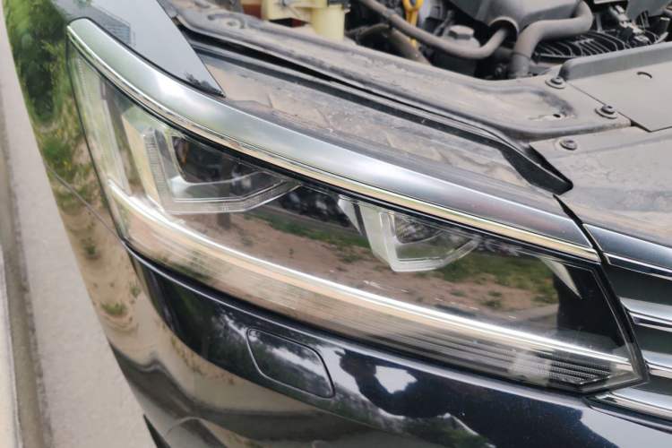 Used Volkswagen Passat 2016 330TSI DSG Prestige Edition Right Front Headlight