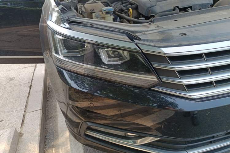 Used Volkswagen Passat 2016 330TSI DSG Prestige Edition Right Front Headlight