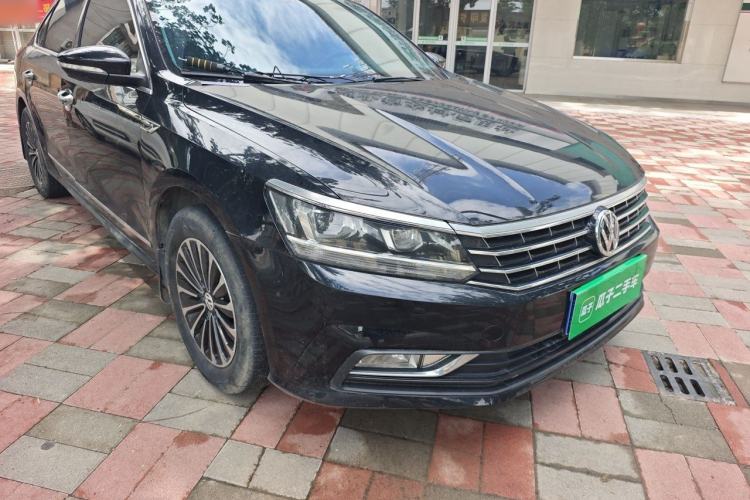 Used Volkswagen Passat 2016 330TSI DSG Luxury Edition Right Front Headlight