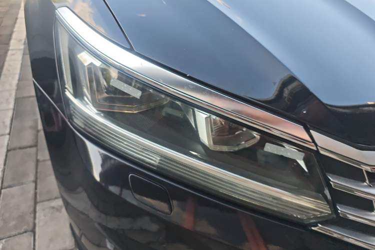 Used Volkswagen Passat 2016 330TSI DSG Prestige Edition Right Front Headlight