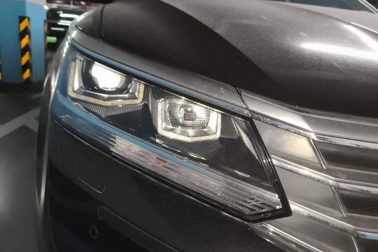 Used Volkswagen Passat 2016 330TSI DSG Prestige Edition Right Front Headlight