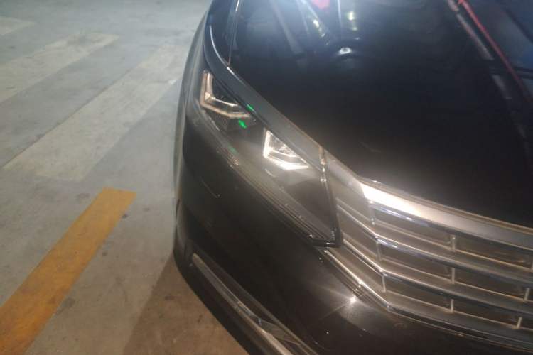 Used Volkswagen Passat 2016 380TSI DSG Prestige Edition Right Front Headlight