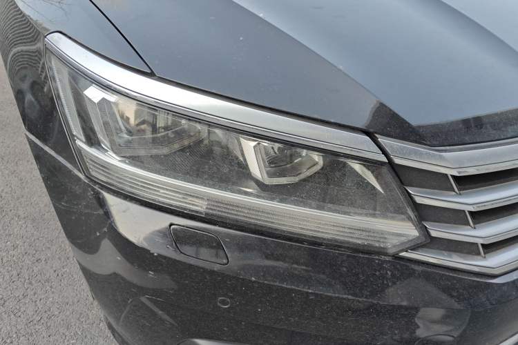 Used Volkswagen Passat 2016 330TSI DSG Prestige Edition Right Front Headlight