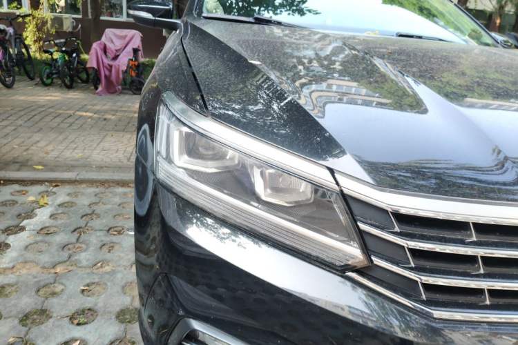 Used Volkswagen Passat 2016 330TSI DSG Luxury Edition Right Front Headlight