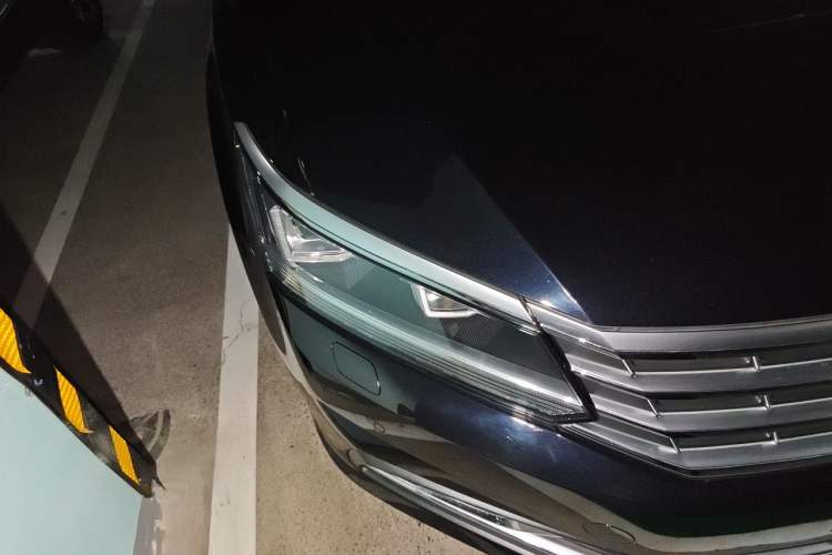 Used Volkswagen Passat 2016 330TSI DSG Prestige Edition Right Front Headlight