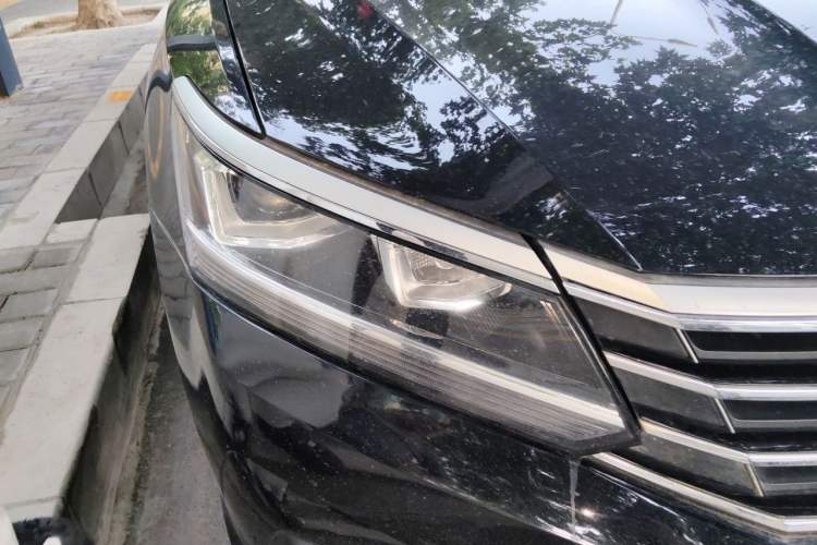 Used Volkswagen Passat 2016 330TSI DSG Luxury Edition Right Front Headlight