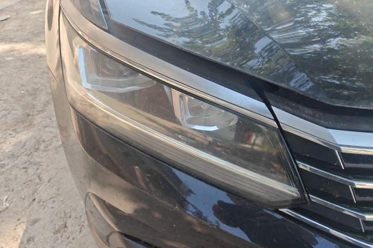 Used Volkswagen Passat 2016 330TSI DSG Luxury Edition Right Front Headlight