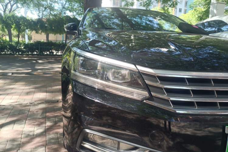 Used Volkswagen Passat 2016 330TSI DSG Prestige Edition Right Front Headlight